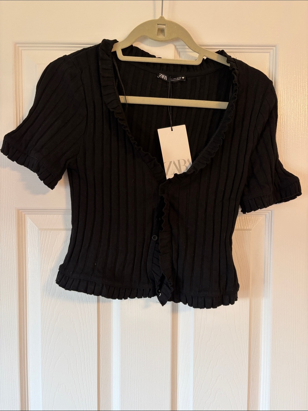 ZARA Black Ribbed Ruffle-Trim Button Crop Top